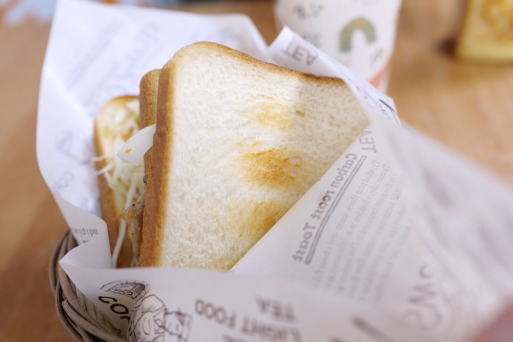 【宜蘭美食】福春堡超高 CP 早餐！漢堡大到無法一口咬 @捲捲頭 ♡ 品味生活