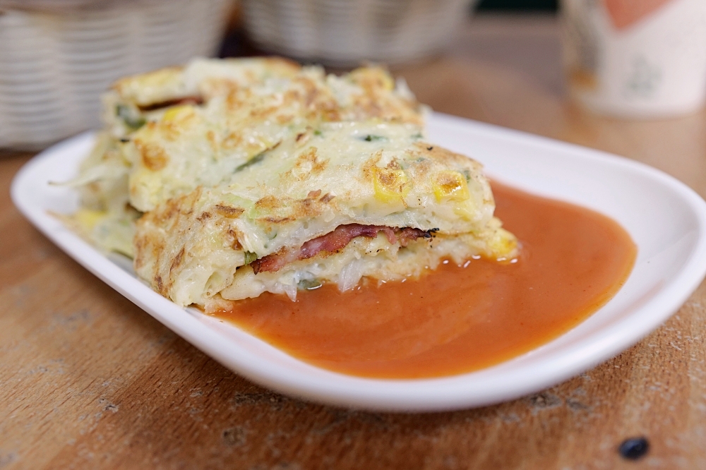 【宜蘭美食】福春堡超高 CP 早餐！漢堡大到無法一口咬 @捲捲頭 ♡ 品味生活