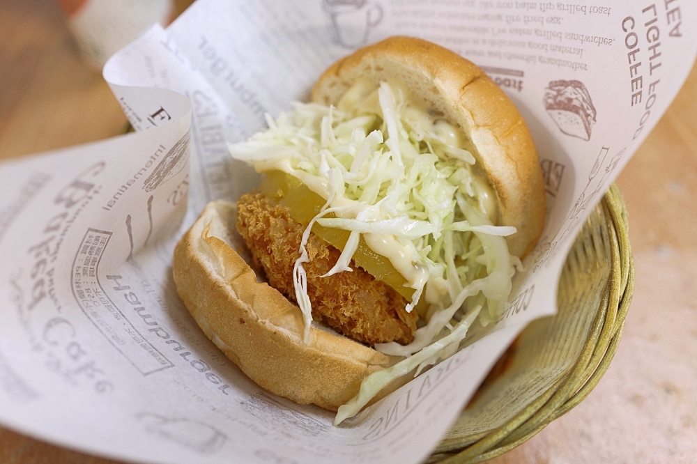 【宜蘭美食】福春堡超高 CP 早餐！漢堡大到無法一口咬 @捲捲頭 ♡ 品味生活