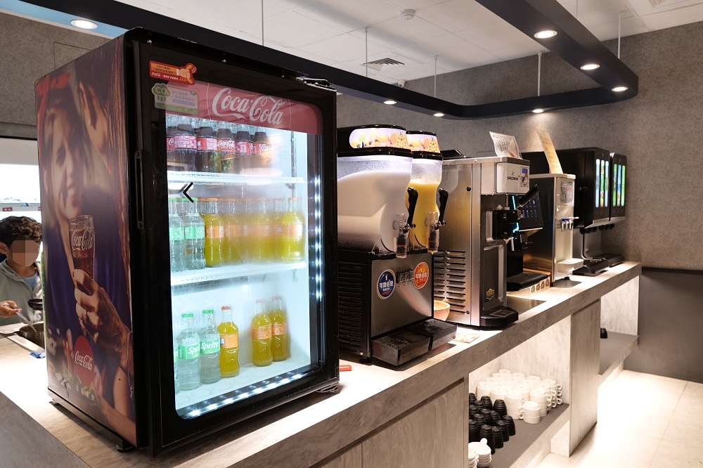 皇泰火鍋城｜火鍋吃到飽＋98 元烤串升級，超值度爆棚 @捲捲頭 ♡ 品味生活