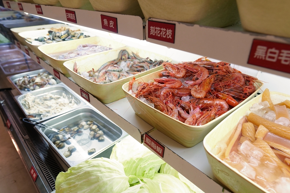 皇泰火鍋城｜火鍋吃到飽＋98 元烤串升級，超值度爆棚 @捲捲頭 ♡ 品味生活