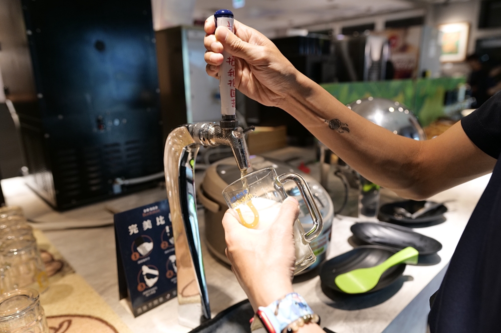 皇泰火鍋城｜火鍋吃到飽＋98 元烤串升級，超值度爆棚 @捲捲頭 ♡ 品味生活