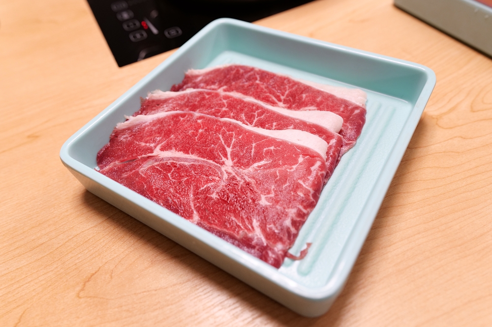 皇泰火鍋城｜火鍋吃到飽＋98 元烤串升級，超值度爆棚 @捲捲頭 ♡ 品味生活