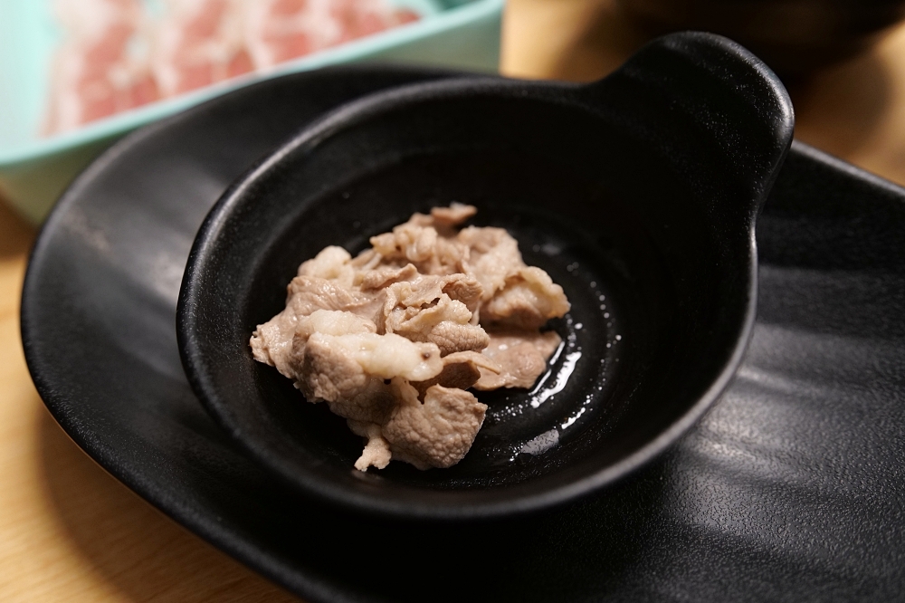 皇泰火鍋城｜火鍋吃到飽＋98 元烤串升級，超值度爆棚 @捲捲頭 ♡ 品味生活