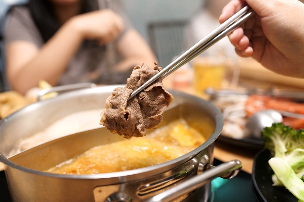 皇泰火鍋城｜火鍋吃到飽＋98 元烤串升級，超值度爆棚 @捲捲頭 ♡ 品味生活