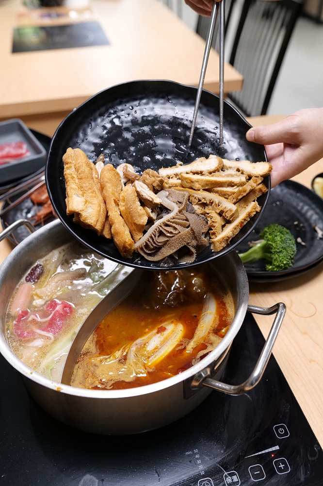 皇泰火鍋城｜火鍋吃到飽＋98 元烤串升級，超值度爆棚 @捲捲頭 ♡ 品味生活