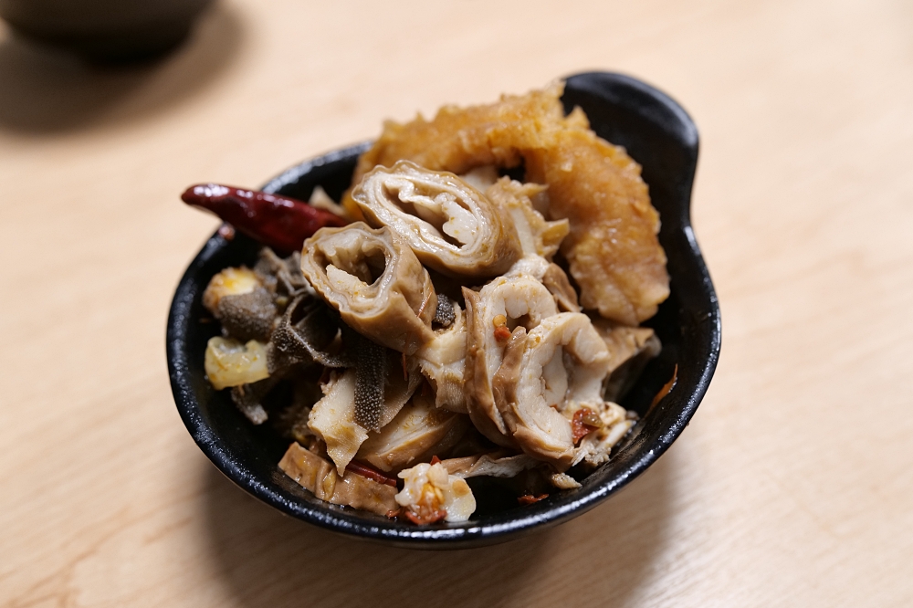 皇泰火鍋城｜火鍋吃到飽＋98 元烤串升級，超值度爆棚 @捲捲頭 ♡ 品味生活