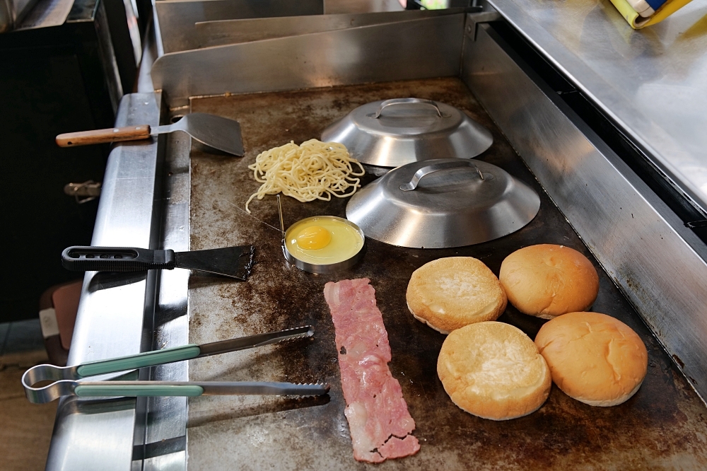 宜蘭美食| That’s Burg!手作超厚Juicy肉排,CP值爆棚! @捲捲頭 ♡ 品味生活 宜蘭美食| That’s Burg!手作超厚Juicy肉排,CP值爆棚! @捲捲頭 ♡ 品味生活