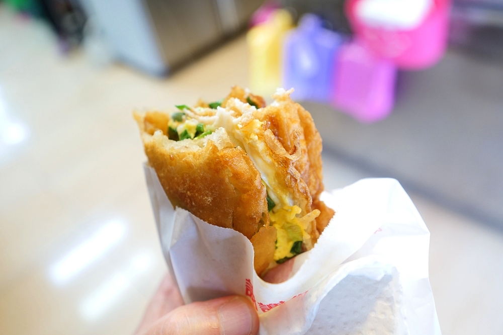 宜蘭美食推薦｜龍潭日香炸彈蔥油餅：免費紅茶喝到飽！隱藏版三星蔥主角 @捲捲頭 ♡ 品味生活