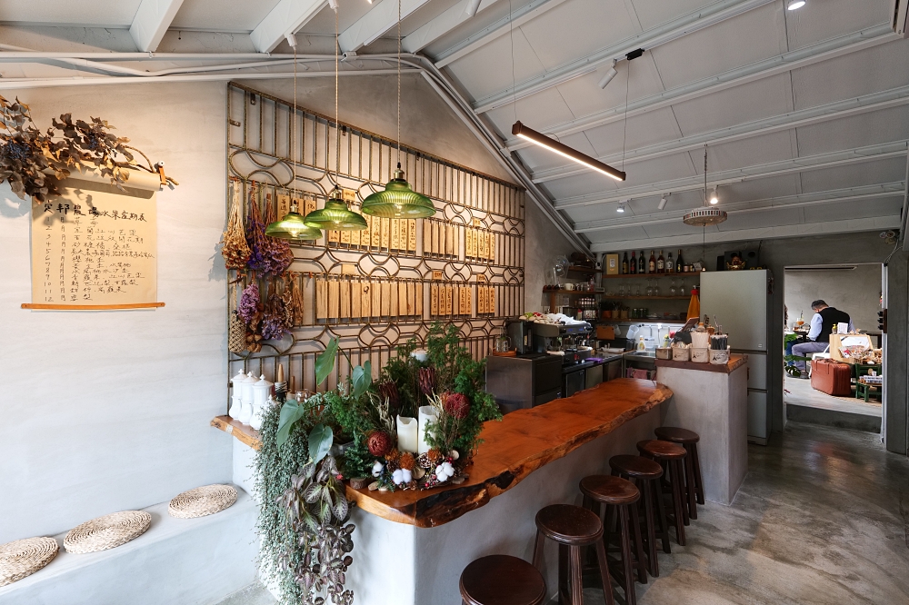 定邦咖啡｜開門十年依然爆紅！必吃浮誇系甜點與水準港點，礁溪必訪推薦。 @捲捲頭 ♡ 品味生活