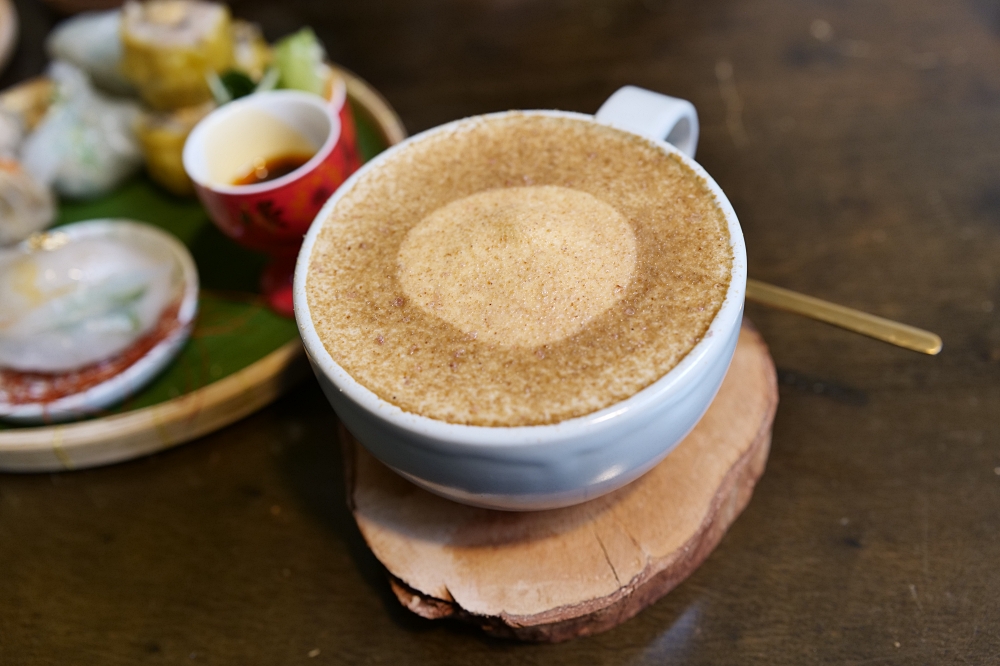 定邦咖啡｜開門十年依然爆紅！必吃浮誇系甜點與水準港點，礁溪必訪推薦。 @捲捲頭 ♡ 品味生活