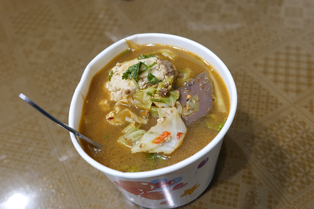 豆腐龍｜路過 N 年都沒發現！現場買有折扣，隱身巷弄的平價美味 @捲捲頭 ♡ 品味生活