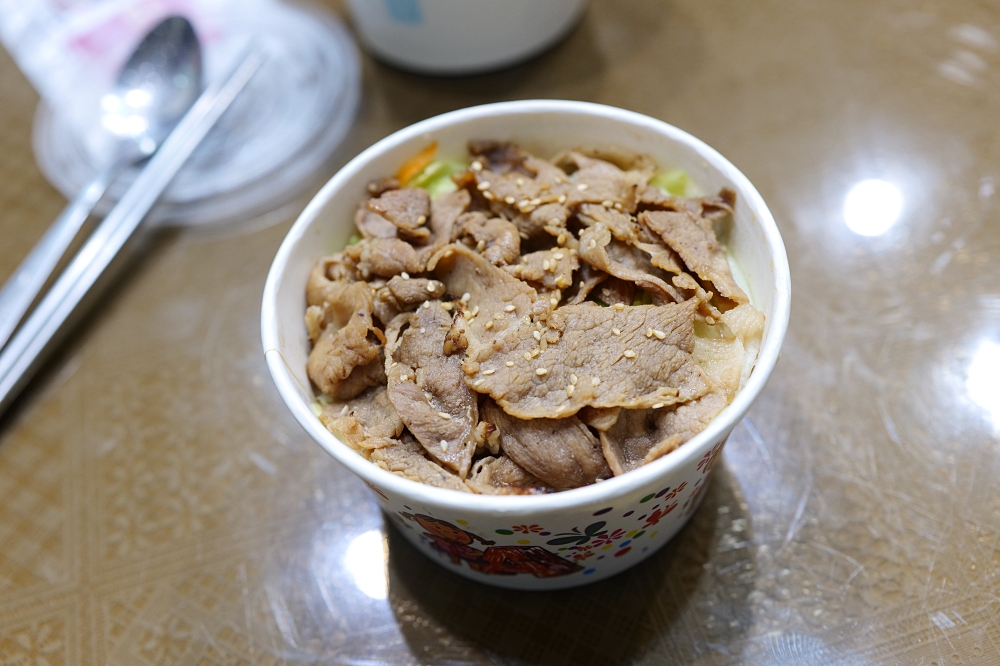 豆腐龍｜路過 N 年都沒發現！現場買有折扣，隱身巷弄的平價美味 @捲捲頭 ♡ 品味生活