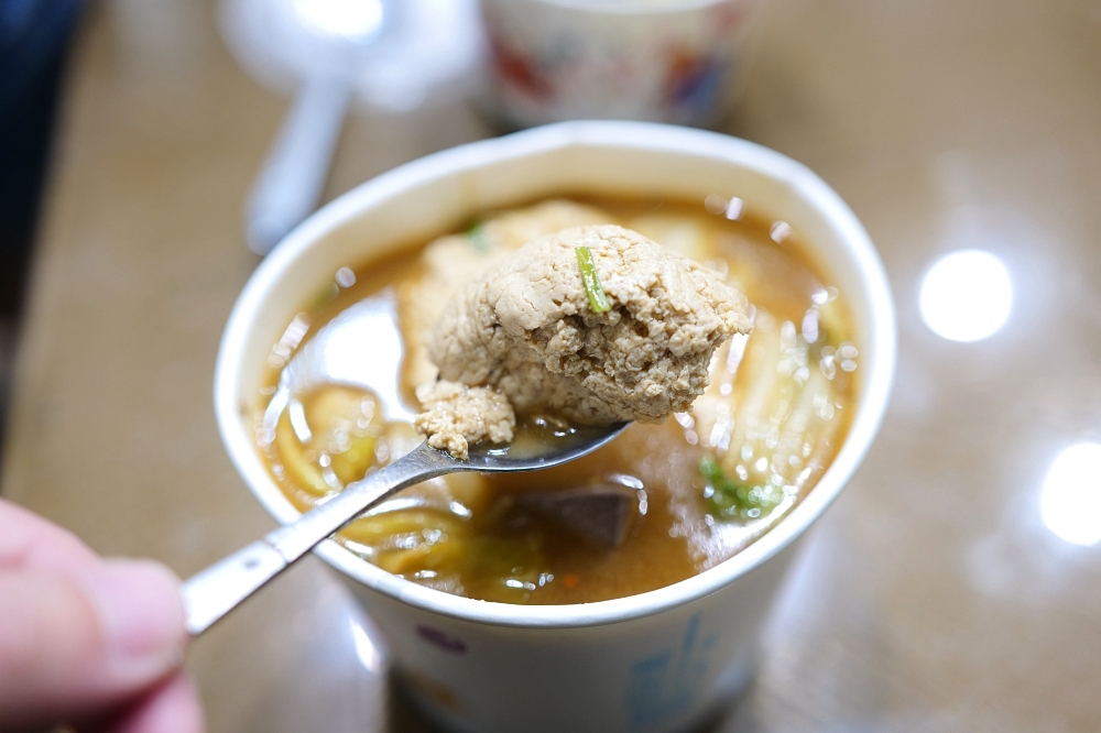 豆腐龍｜路過 N 年都沒發現！現場買有折扣，隱身巷弄的平價美味 @捲捲頭 ♡ 品味生活