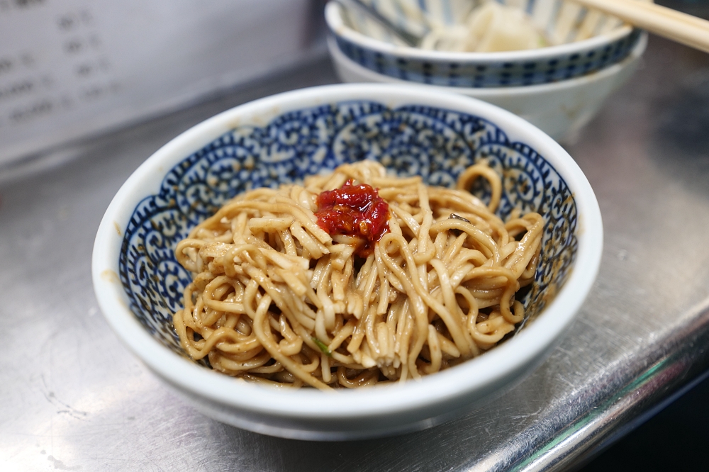 一香飲食店|宜蘭北館市場老店:名廚也愛的麻醬麵,領號碼牌點餐攻略 @捲捲頭 ♡ 品味生活 一香飲食店|宜蘭北館市場老店:名廚也愛的麻醬麵,領號碼牌點餐攻略 @捲捲頭 ♡ 品味生活