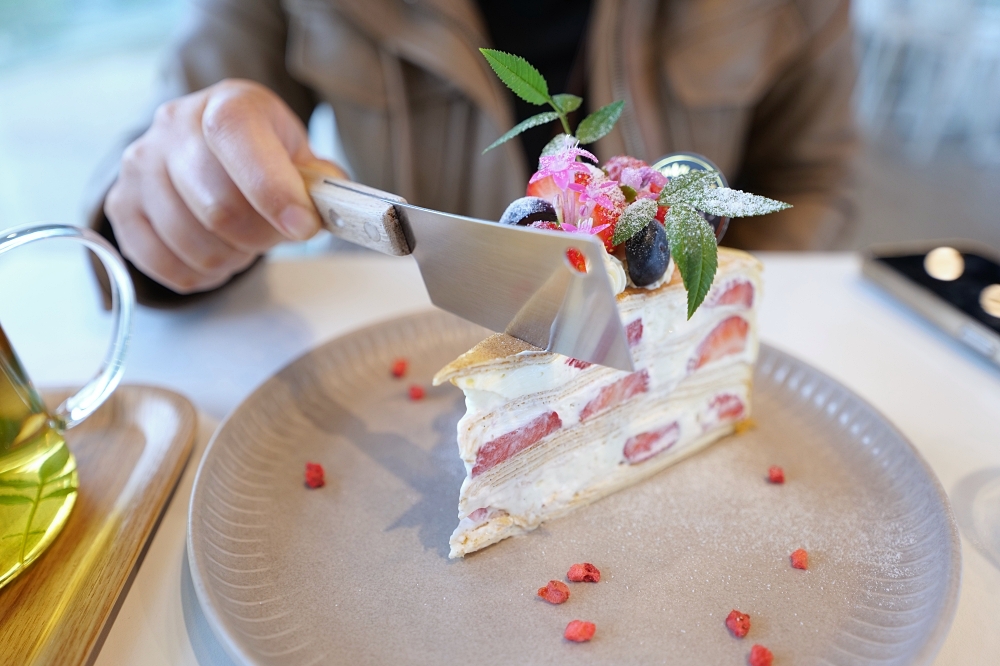 Tjuku cafe 啾咕咖啡|宜蘭千層蛋糕推薦:小山園抹茶、黑芝麻生乳酪心得 @捲捲頭 ♡ 品味生活 Tjuku cafe 啾咕咖啡|宜蘭千層蛋糕推薦:小山園抹茶、黑芝麻生乳酪心得 @捲捲頭 ♡ 品味生活