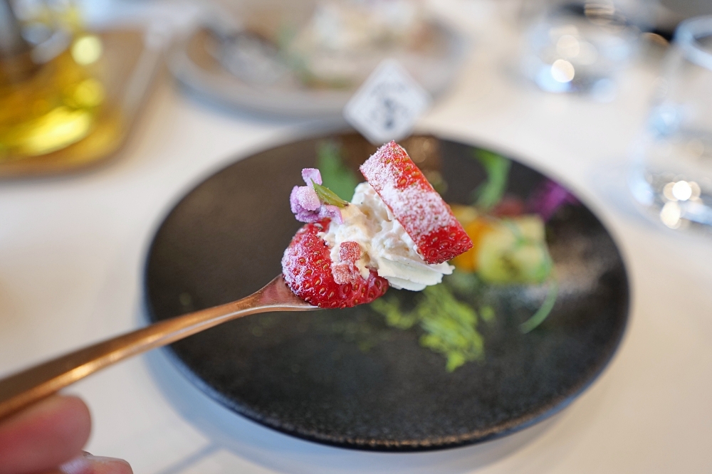 Tjuku cafe 啾咕咖啡|宜蘭千層蛋糕推薦:小山園抹茶、黑芝麻生乳酪心得 @捲捲頭 ♡ 品味生活 Tjuku cafe 啾咕咖啡|宜蘭千層蛋糕推薦:小山園抹茶、黑芝麻生乳酪心得 @捲捲頭 ♡ 品味生活