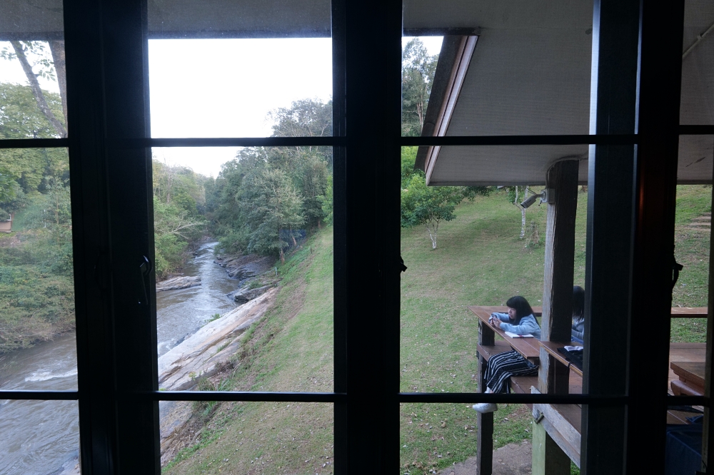 清邁住宿推薦｜大象朋友旅館：體驗大象叫你起床，湄王區山林木屋 @捲捲頭 ♡ 品味生活