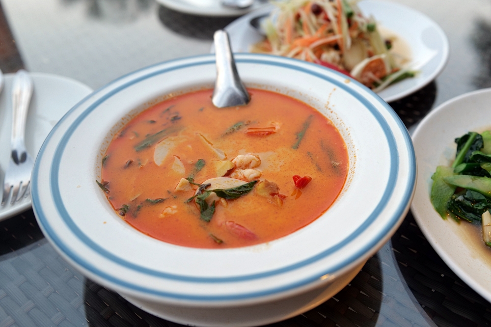 清邁住宿推薦｜大象朋友旅館：體驗大象叫你起床，湄王區山林木屋 @捲捲頭 ♡ 品味生活