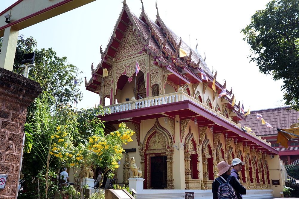 清邁古城景點｜一日遊徒步散策：塔佩門、清曼寺、鳯飛飛腳飯路線 @捲捲頭 ♡ 品味生活
