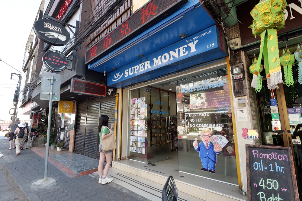 清邁古城景點｜一日遊徒步散策：塔佩門、清曼寺、鳯飛飛腳飯路線 @捲捲頭 ♡ 品味生活