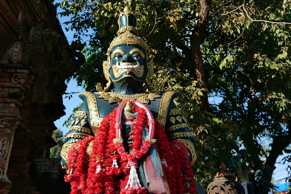 清邁古城景點｜一日遊徒步散策：塔佩門、清曼寺、鳯飛飛腳飯路線 @捲捲頭 ♡ 品味生活