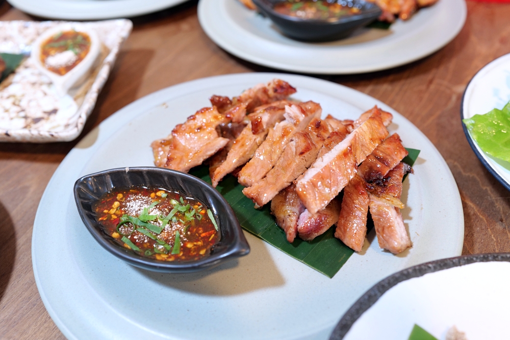 清萊美食推薦｜Panya Premium ESAN food：份量紮實的平價東北菜 @捲捲頭 ♡ 品味生活