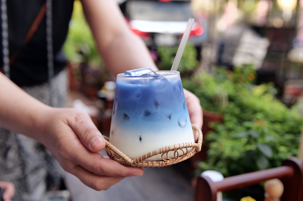 Sun Rays Cafe｜清邁早午餐推薦，澎湃水果法式吐司，古城人氣必吃 @捲捲頭 ♡ 品味生活