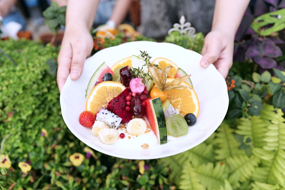 Sun Rays Cafe｜清邁早午餐推薦，澎湃水果法式吐司，古城人氣必吃 @捲捲頭 ♡ 品味生活