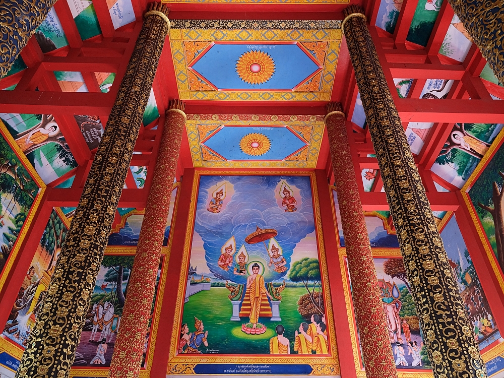 【清萊景點】 紅廟 Wat Chiang Yuen：收集清萊三色廟，莊嚴紅金配色美翻了 @捲捲頭 ♡ 品味生活