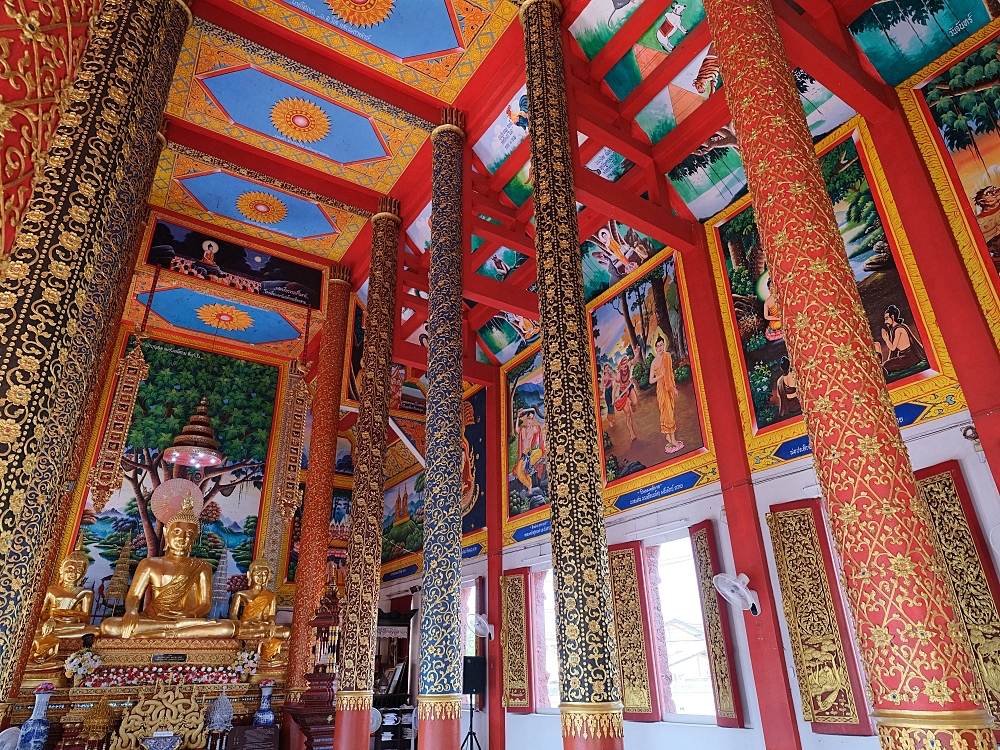 【清萊景點】 紅廟 Wat Chiang Yuen：收集清萊三色廟，莊嚴紅金配色美翻了 @捲捲頭 ♡ 品味生活