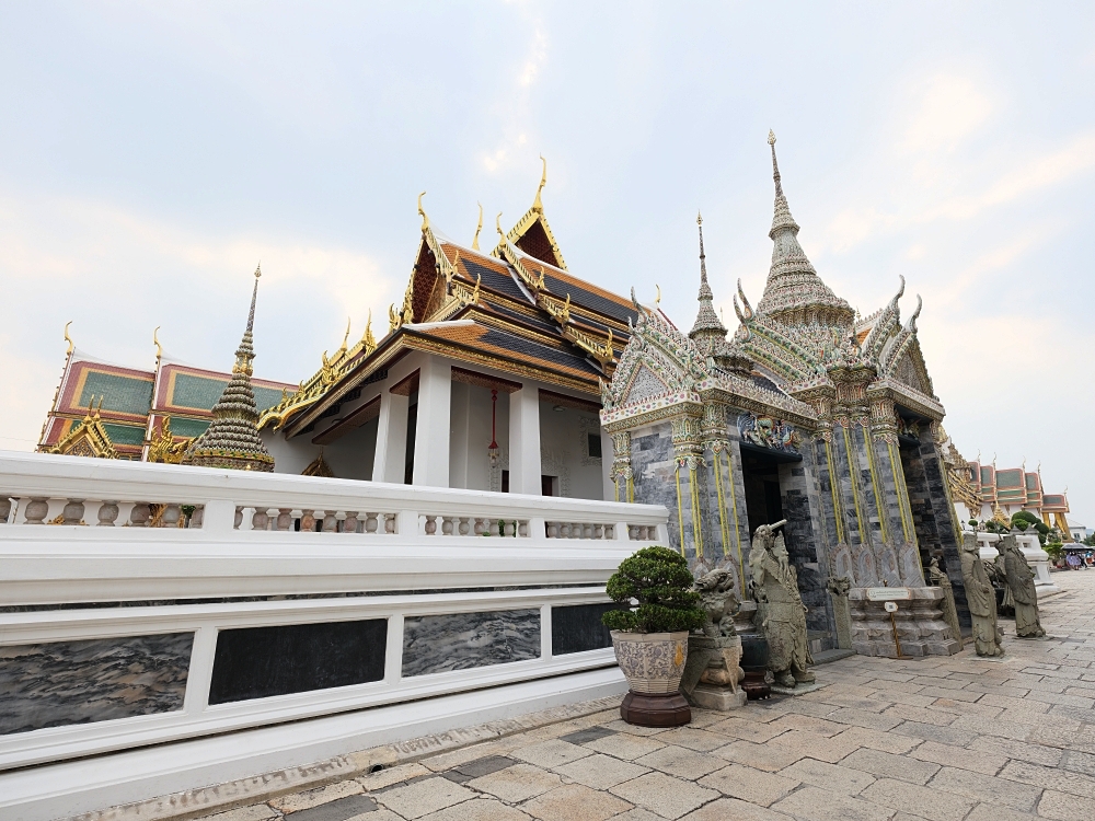 曼谷河濱景點攻略｜大皇宮、臥佛寺、鄭王廟半日遊，最有效率玩法分享 @捲捲頭 ♡ 品味生活