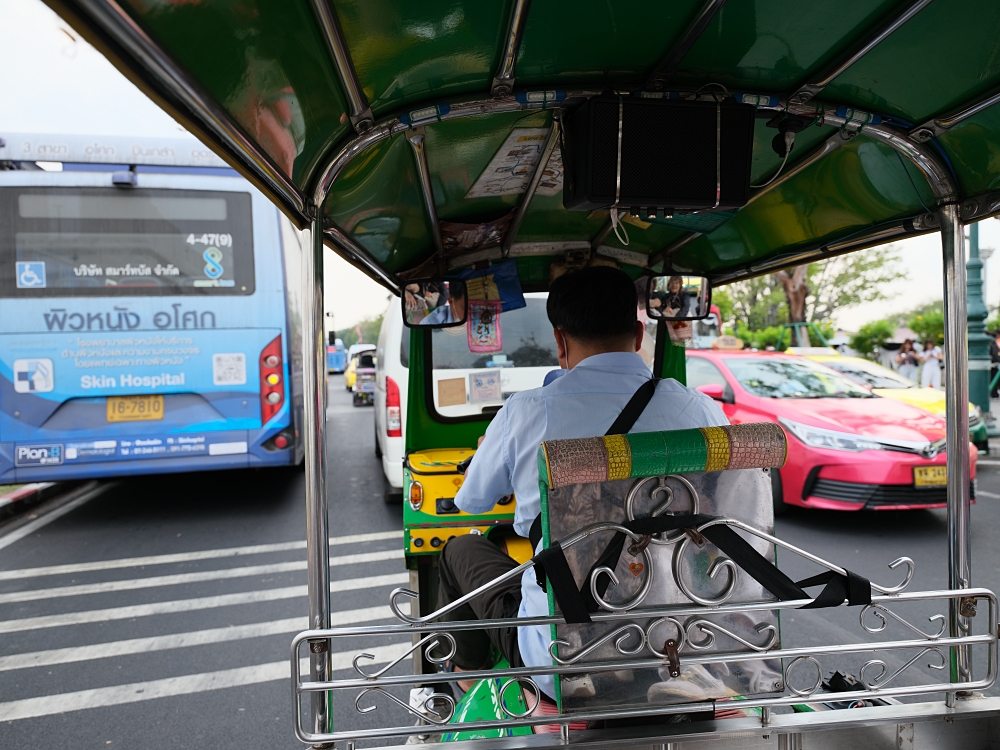曼谷河濱景點攻略｜大皇宮、臥佛寺、鄭王廟半日遊，最有效率玩法分享 @捲捲頭 ♡ 品味生活