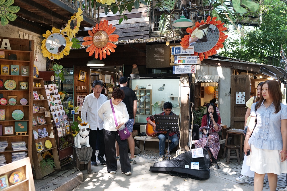 Baan Kang Wat 藝術村:交通停車超方便,40間職人小店逛到排隊 @捲捲頭 ♡ 品味生活 Baan Kang Wat 藝術村:交通停車超方便,40間職人小店逛到排隊 @捲捲頭 ♡ 品味生活