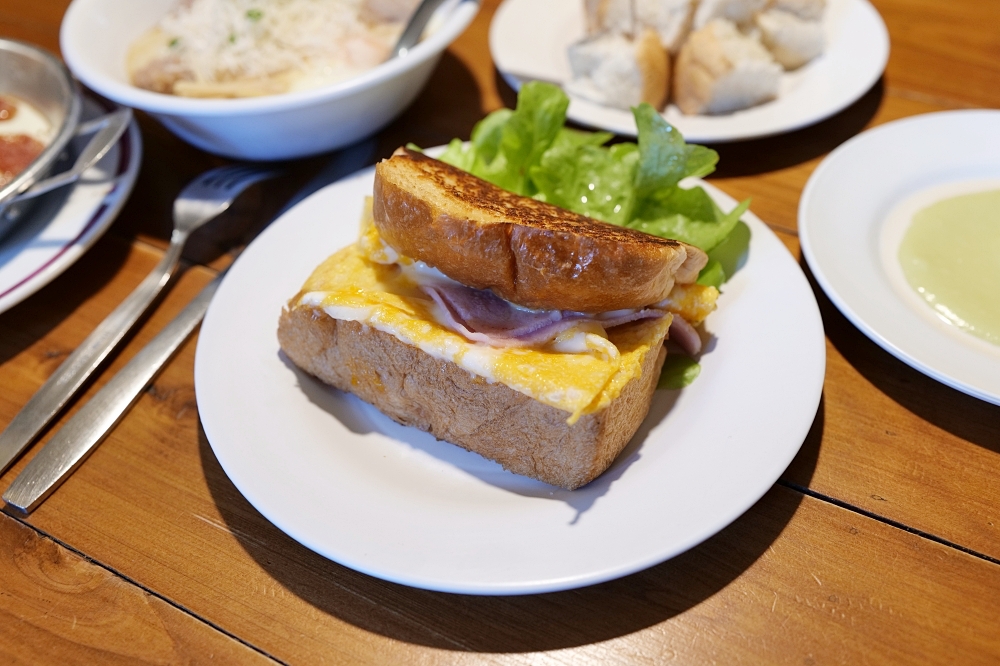 清邁美食推薦｜帶福辦 Tai Thun Baan：隱身古城巷弄的老屋早餐店 @捲捲頭 ♡ 品味生活