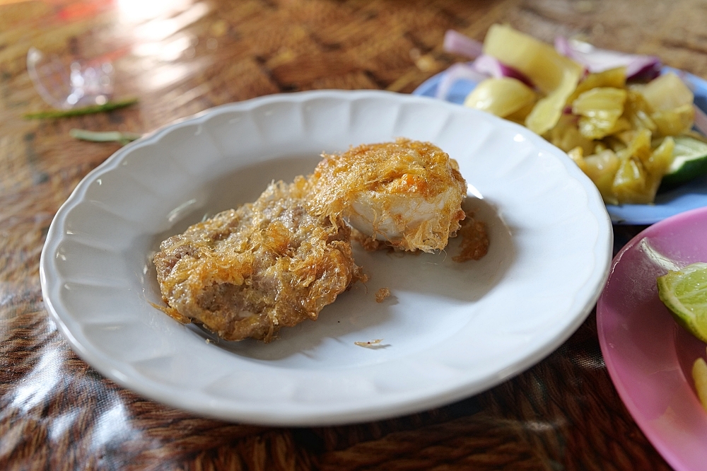 清邁美食｜Kanom Jeen Pa Pom，中文查不到的在地神店，早上 8 點就開排！ @捲捲頭 ♡ 品味生活