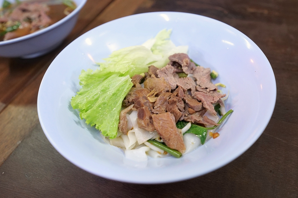 清邁美食推薦｜Blue noodle：銅板價泰式牛肉麵，฿70 起開吃！ @捲捲頭 ♡ 品味生活