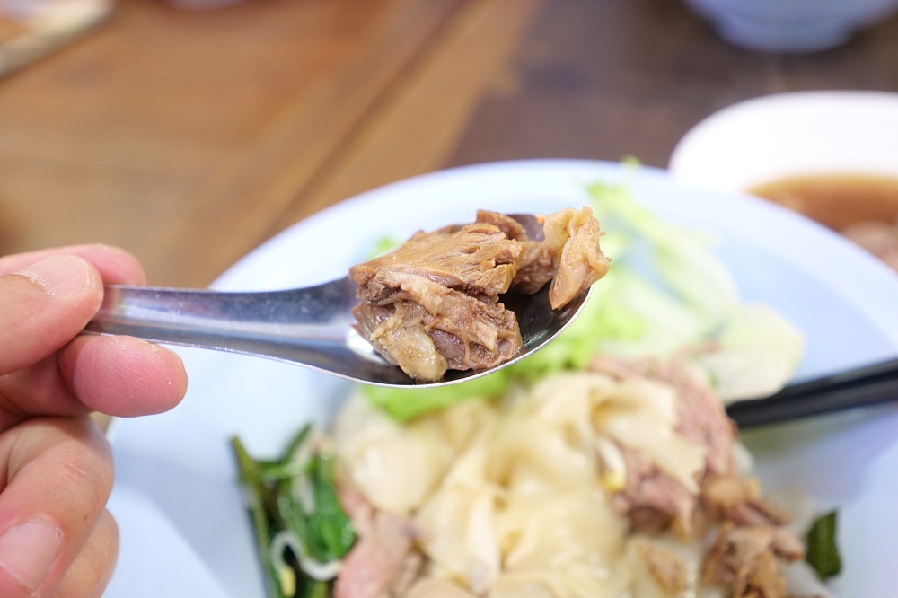 清邁美食推薦｜Blue noodle：銅板價泰式牛肉麵，฿70 起開吃！ @捲捲頭 ♡ 品味生活