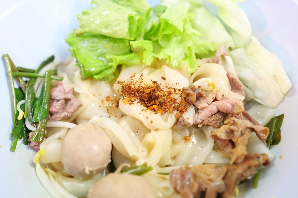 清邁美食推薦｜Blue noodle：銅板價泰式牛肉麵，฿70 起開吃！ @捲捲頭 ♡ 品味生活