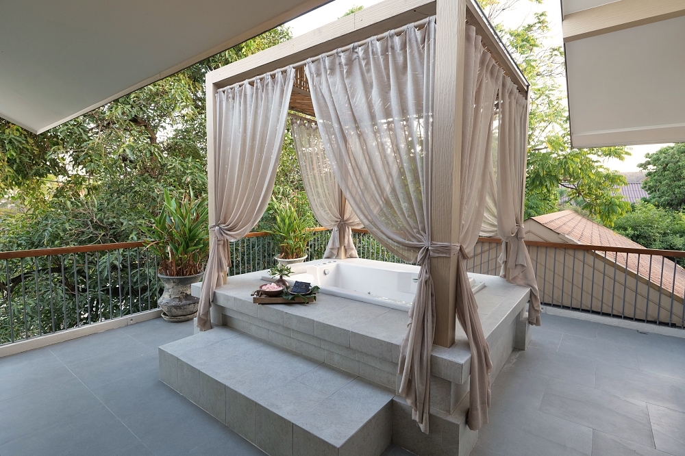 清邁住宿推薦|Villa Alanna:古城護城河旁的私藏度假別墅 @捲捲頭 ♡ 品味生活 清邁住宿推薦|Villa Alanna:古城護城河旁的私藏度假別墅 @捲捲頭 ♡ 品味生活