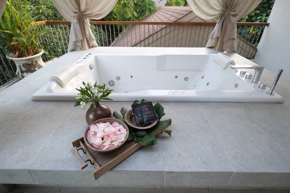 清邁住宿推薦|Villa Alanna:古城護城河旁的私藏度假別墅 @捲捲頭 ♡ 品味生活 清邁住宿推薦|Villa Alanna:古城護城河旁的私藏度假別墅 @捲捲頭 ♡ 品味生活