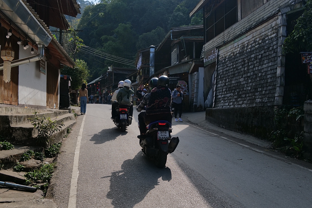 【清邁景點】 湄康蓬村Mae Kampong:泰北百年山城,涼爽森林咖啡廳巡禮 @捲捲頭 ♡ 品味生活 【清邁景點】 湄康蓬村Mae Kampong:泰北百年山城,涼爽森林咖啡廳巡禮 @捲捲頭 ♡ 品味生活