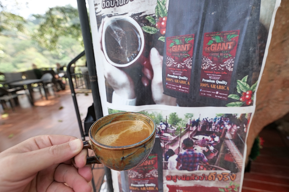 【清邁景點】 巨樹咖啡廳:走過吊橋,在百年巨樹上喝咖啡的奇幻體驗 @捲捲頭 ♡ 品味生活 【清邁景點】 巨樹咖啡廳:走過吊橋,在百年巨樹上喝咖啡的奇幻體驗 @捲捲頭 ♡ 品味生活