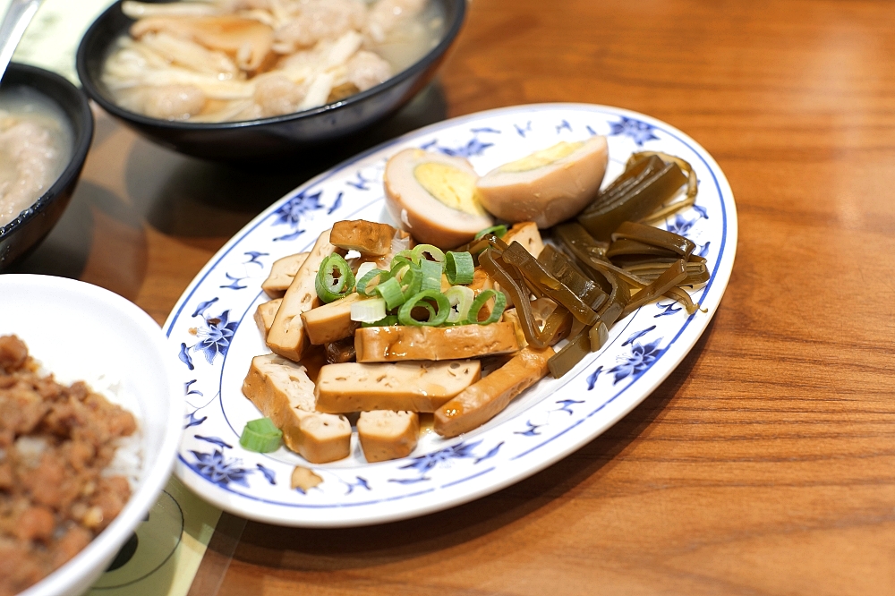 【大同區美食】 三元號滷肉飯：寧夏夜市旁老字號，入選500碗的瘦肉系滷肉飯 @捲捲頭 ♡ 品味生活