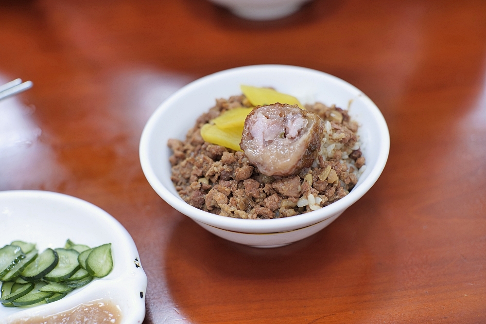 【大同區美食】 龍緣魯肉飯：圓環老字號，瘦肉系滷肉飯與酥脆肉捲攻略 @捲捲頭 ♡ 品味生活
