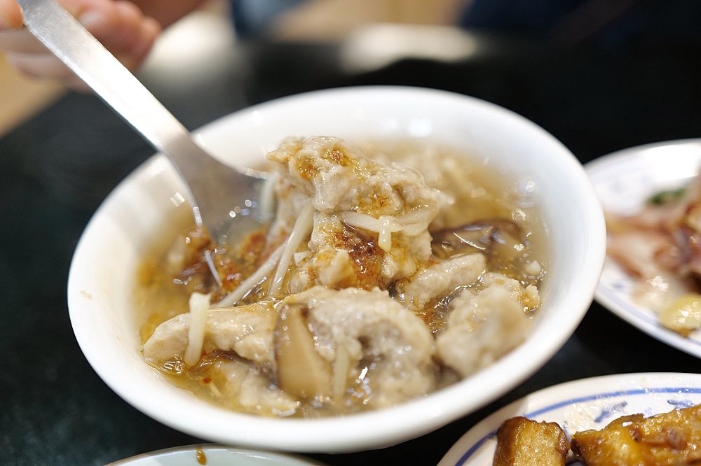【礁溪美食】 玉仁八寶冬粉 1號店：配料滿滿的八寶冬粉與多樣小菜 @捲捲頭 ♡ 品味生活
