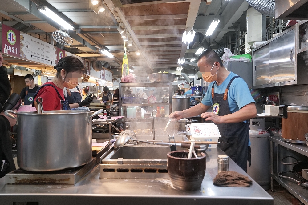 【北投市場美食】 矮仔財滷肉飯好吃嗎？內行必點大腸頭，太晚來真的吃不到 @捲捲頭 ♡ 品味生活