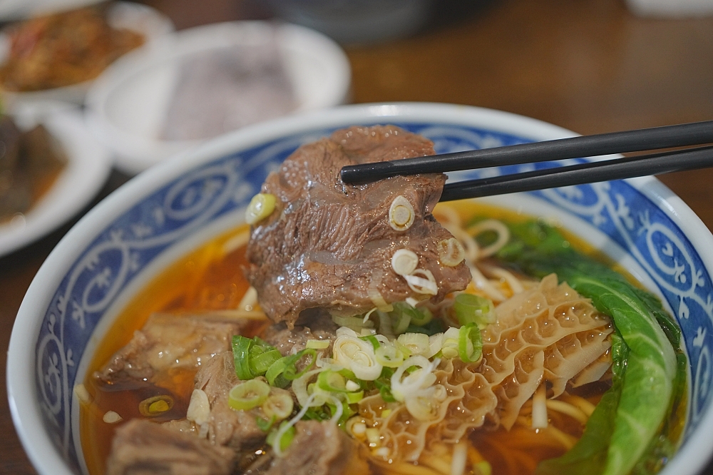 【鄧師傅牛肉麵】 前御廚退休開的！宜蘭壯圍每日限量 30 碗的神級美味 @捲捲頭 ♡ 品味生活