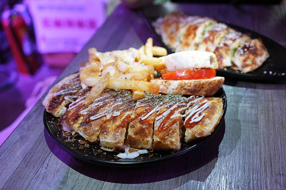【山豬蛋餅】 晴光市場必吃, 超巨份量、滿載內餡的排隊傳奇 @捲捲頭 ♡ 品味生活
