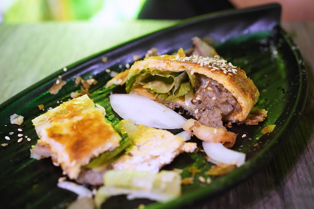 【山豬蛋餅】 晴光市場必吃, 超巨份量、滿載內餡的排隊傳奇 @捲捲頭 ♡ 品味生活